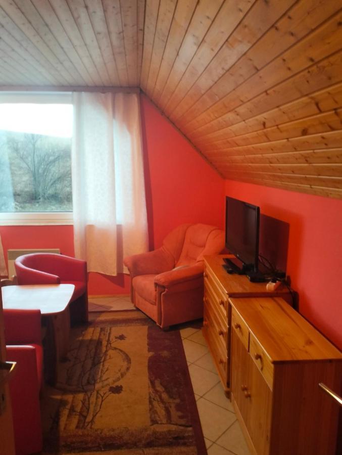A-Privat Hotel Liptovský Mikuláš Екстериор снимка